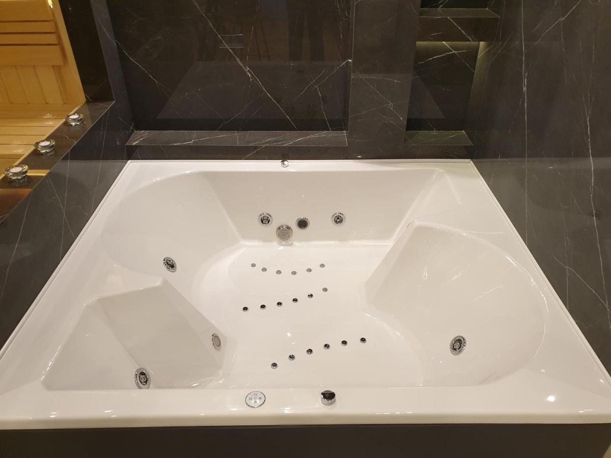Luxury Spa Suite 贝尔格莱德 外观 照片